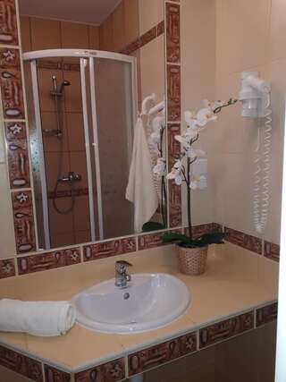 Проживание в семье Villa Mirage Леба Двухместный номер с 1 кроватью и собственной ванной комнатой-1